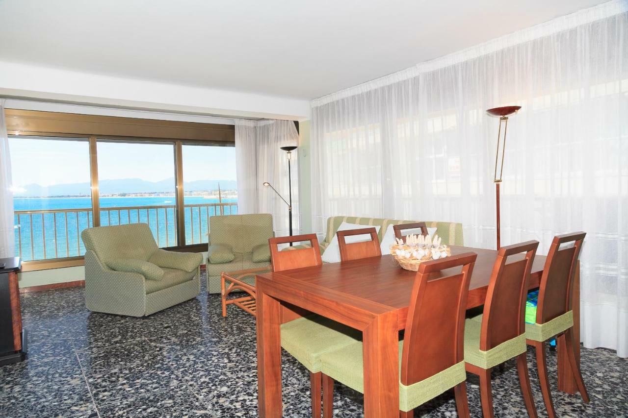 Uhc Acantilados Family Apartments Salou Exteriör bild