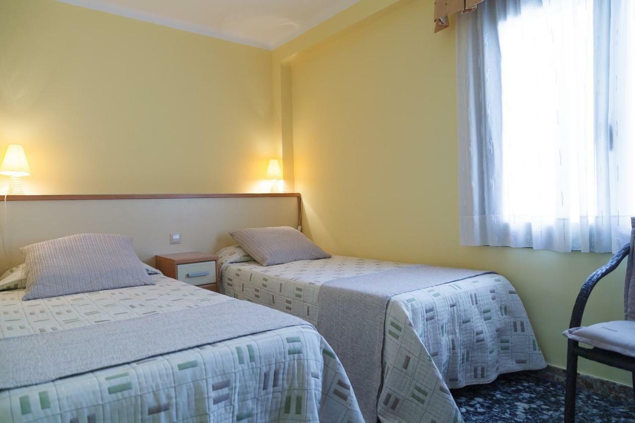 Uhc Acantilados Family Apartments Salou Exteriör bild