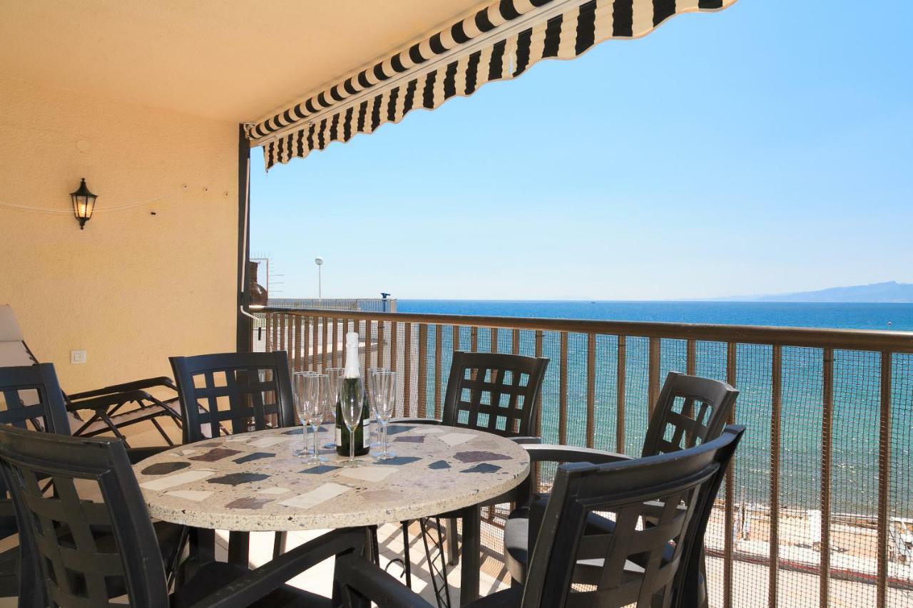 Uhc Acantilados Family Apartments Salou Exteriör bild